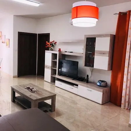 Holiday * Gzira